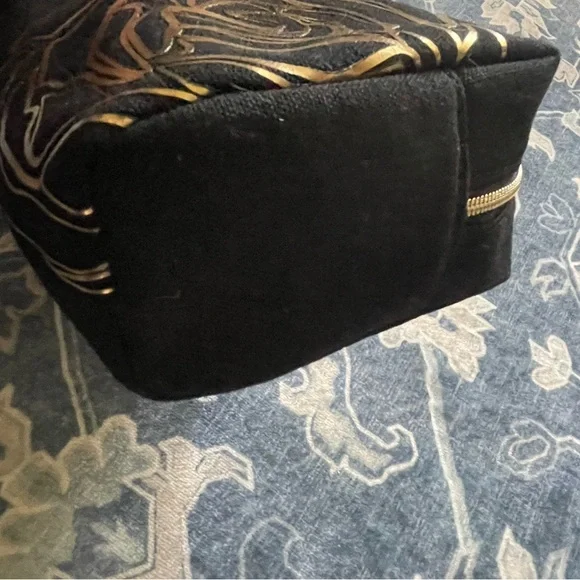 Lancôme Black and Gold Clutch Cosmetic Bag - Picture 2 of 7